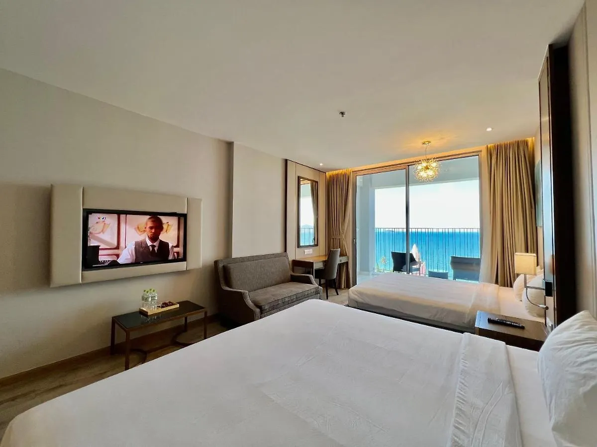 Panorama Central Nha Trang- Vietnam'S Highest Infinitive Rooftop Pool Vietnám