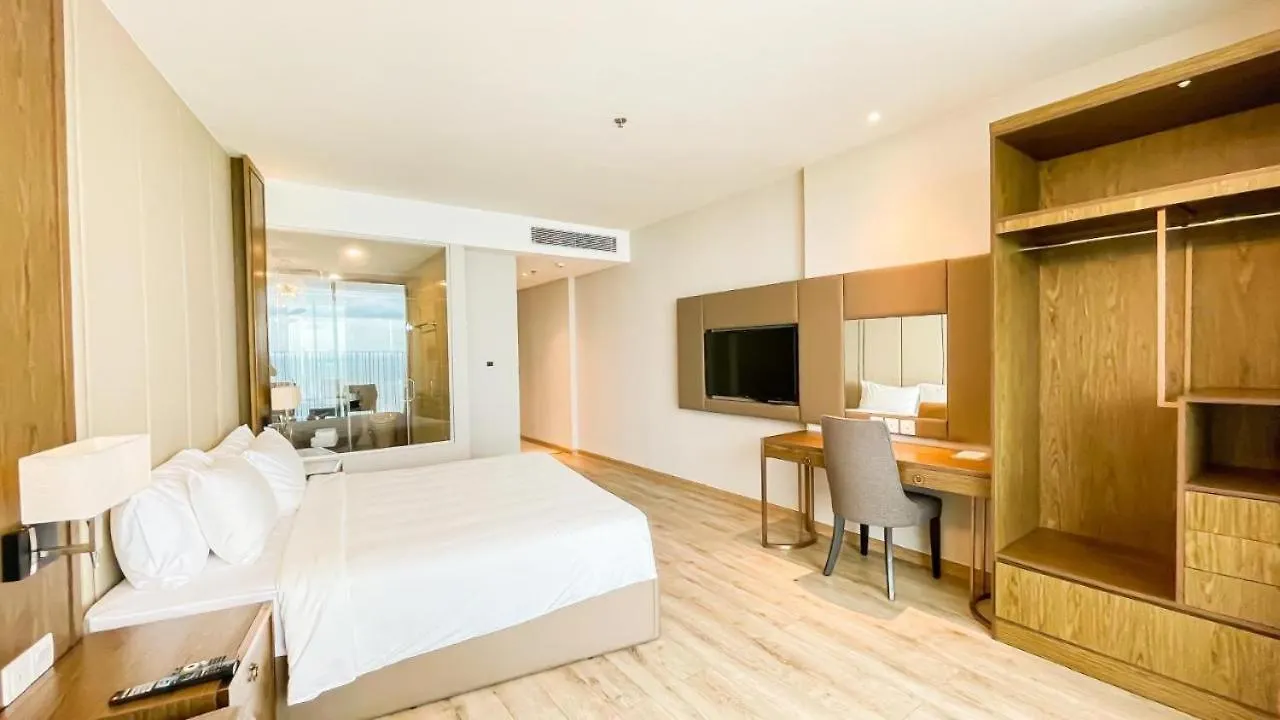 Panorama Central Nha Trang- Vietnam'S Highest Infinitive Rooftop Pool 5*,  Vietnám